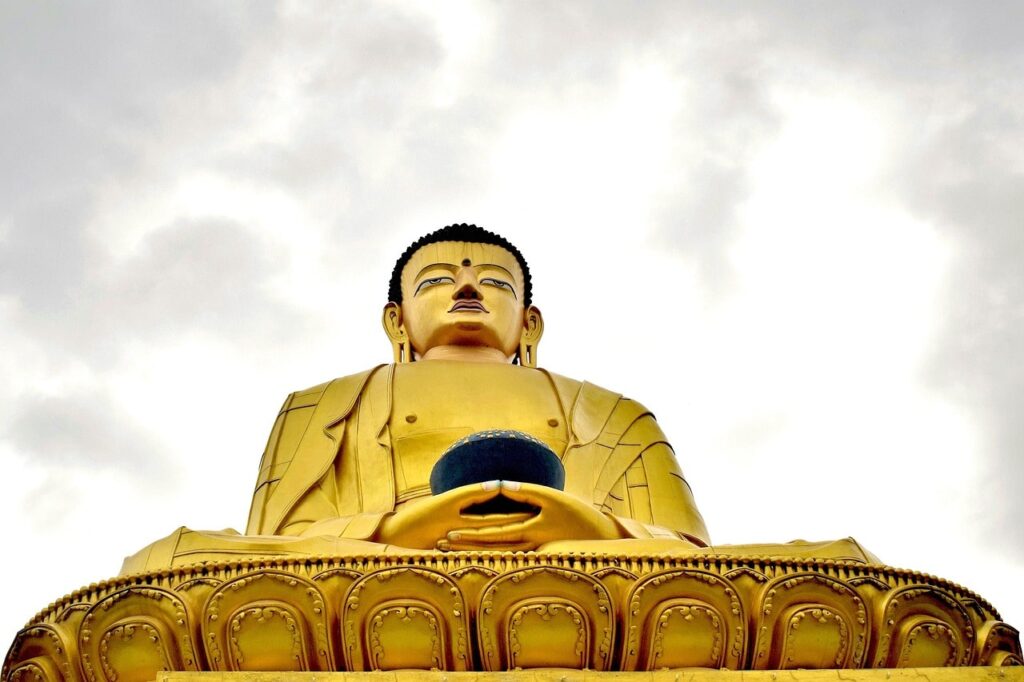 Lord-Budhha-statue-min The tranquil statue of Lord Buddha at Swayambhunath, also known as the Monkey Temple, symbolizes peace and enlightenment atop one of Kathmandu’s most sacred hills.
