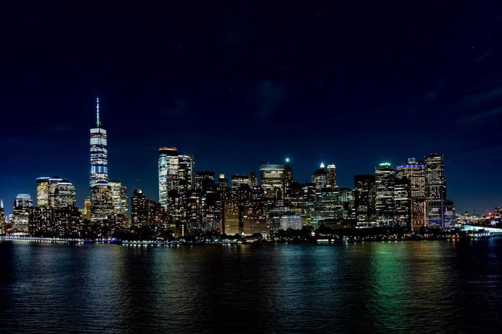 New-york-city-glowing-in-night