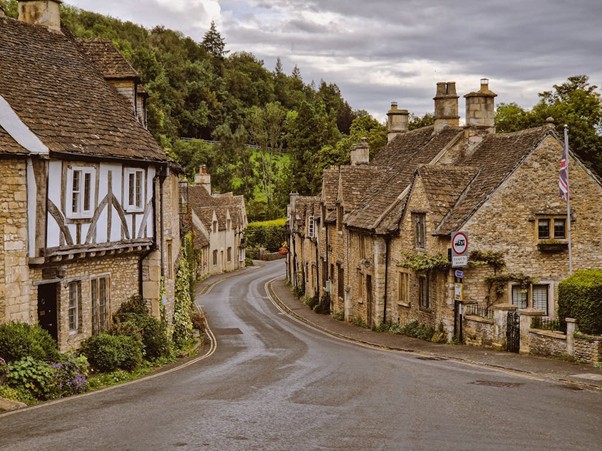 A picturesque medieval village in Combe, where history comes alive through its stone cottages and winding streets.